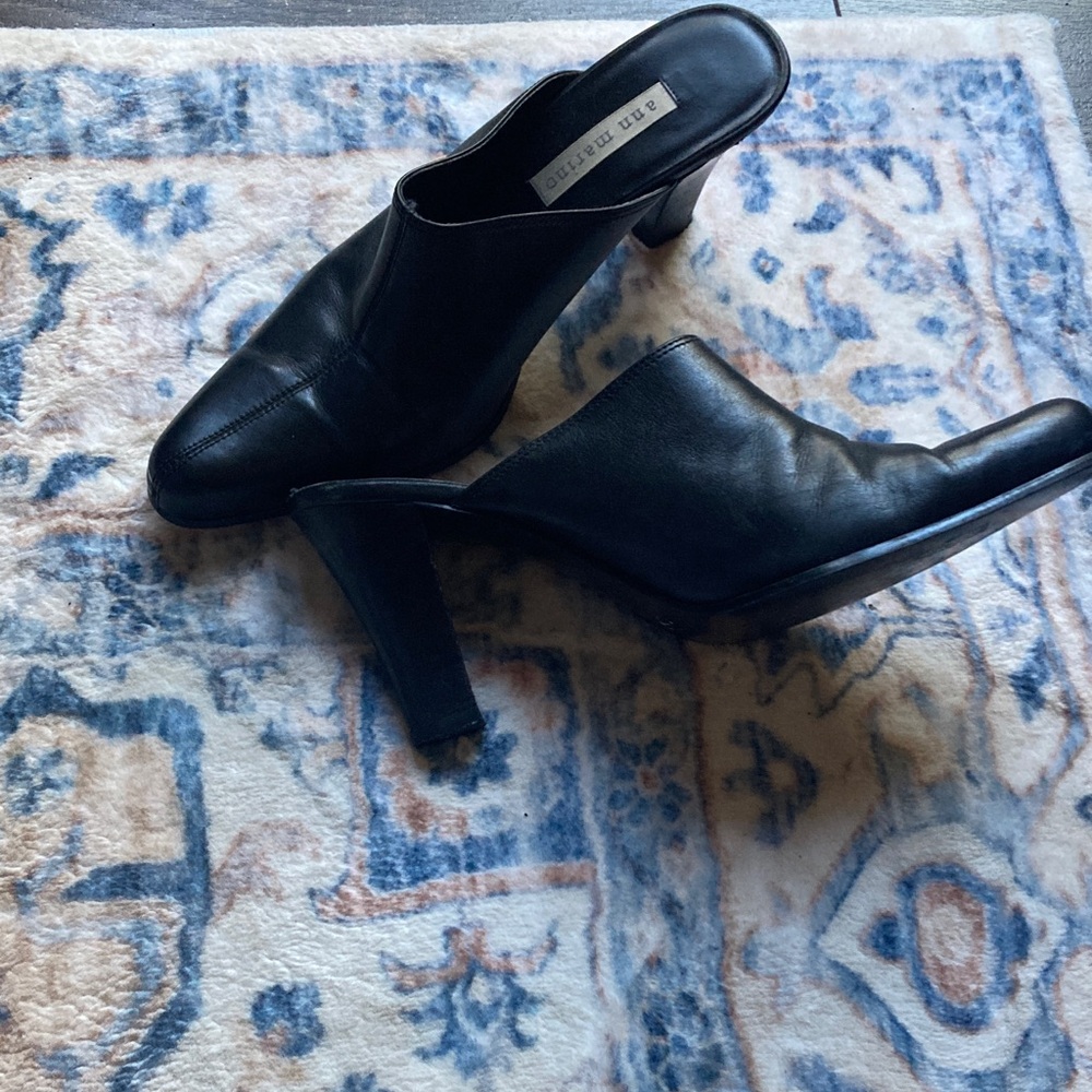 Ann Marino Black Authentic Leather Mules 7.5 M